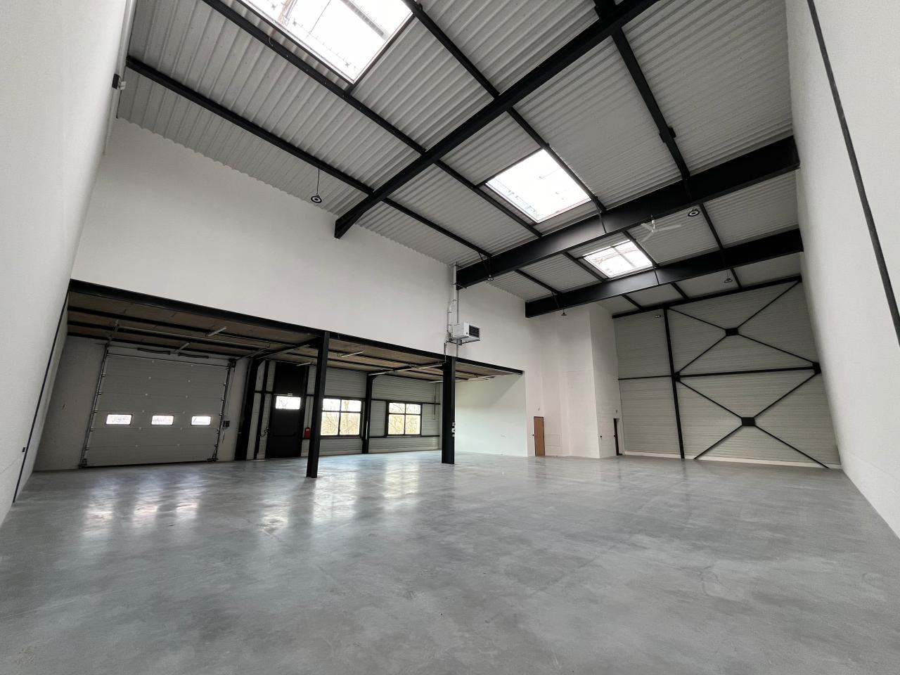 Local d'activité Saint-Priest 5128m² Location local d'activité Saint-Priest Rhône OLACT2309273 9